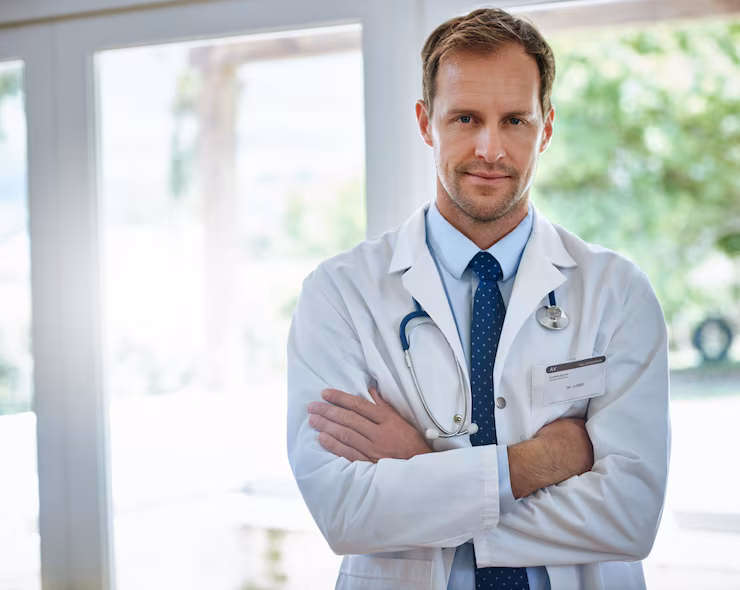 Portrait of Dr. Julian Ortiz, DO, Internal Medicine provider at Lyla Health